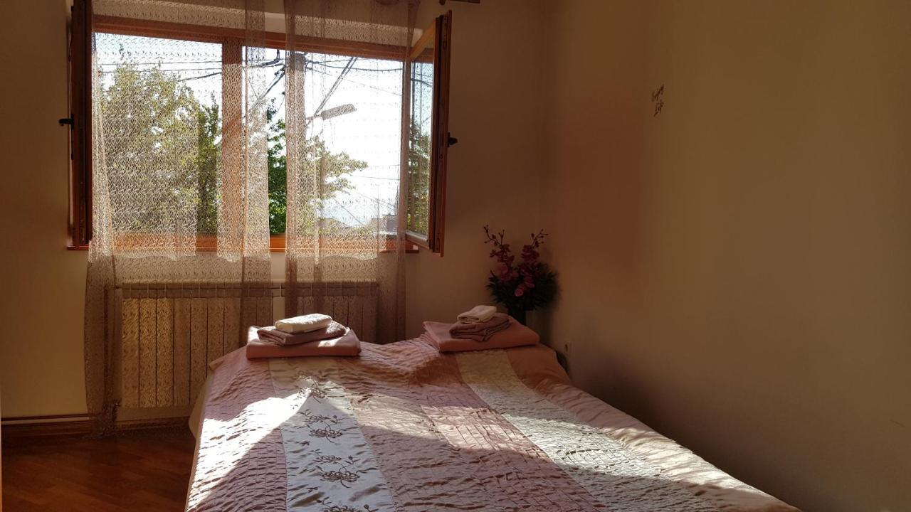 Apartman Sa Garazom I Internetom Sarajevo Ngoại thất bức ảnh