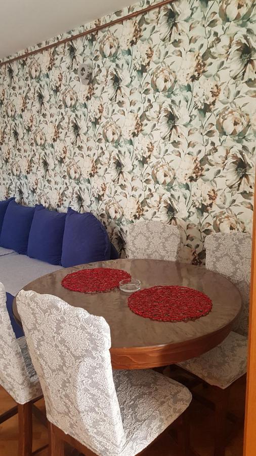 Apartman Sa Garazom I Internetom Sarajevo Ngoại thất bức ảnh